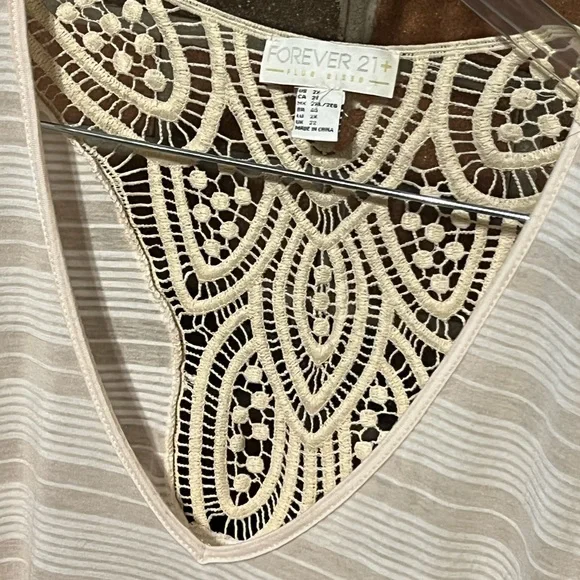 SOLD!!  2X Forever 21 Boho Romantic Crochet Embroidery Batwing - Picture 7 of 11